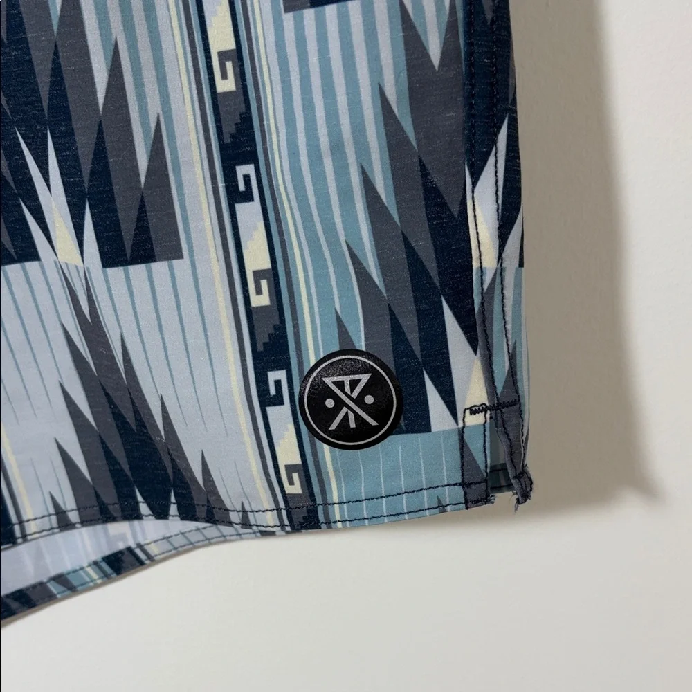 Roark Shorey Poncho - Agave - Swim Shorts - L